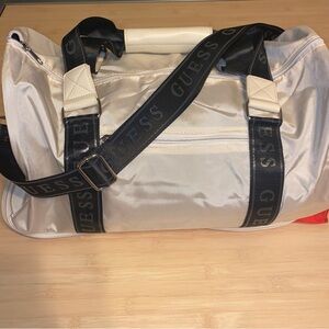 GUESS Gym Weekend Logo White Red Black Lightweight Duffle Travel Bag